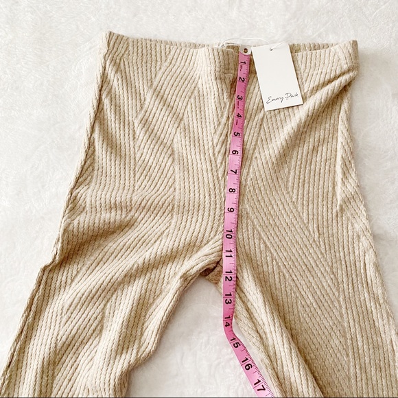 NWT Lulu’s Emery Park Knitted Parted Hem Leggings - Picture 7 of 16